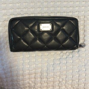 Black Quilted Michael Kors Wallet
